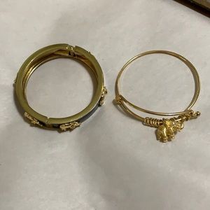 Elephant Themed Bracelets Gold Toned Pre Owned